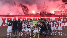 В битката срещу COVID-19: Играчите на Цървена звезда намалиха заплатите си с 50%