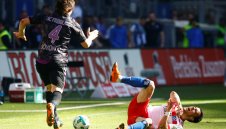 Арсенал се стяга отзад с турчин