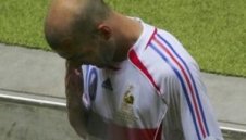 ФИФА отрече Зидан да е изгонен благодарение на видеозапис