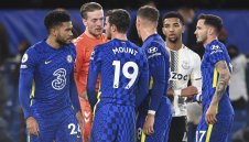 Още двама от Челси пропускат мача с "вълците"