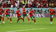 Чудо! Мароко би дузпата на Испания и е на 1/4-финал!