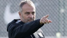 Ханзи Флик прави куп промени в Барса