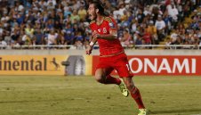 Гарет Бейл води Уелс към финалите