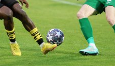 Лудогорец посреща Ботев в сблъсък на върха, Левски гостува на Крумовград