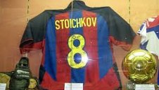 Стоичков - феномен в анкетите за футболист №1