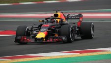 Рикардо и Ред Бул на върха в Барселона