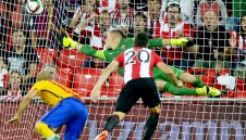 Героят Адурис: Не трябва да мислим, че 4 гола ще ни стигнат