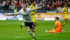 Борусия Дортмунд се издъни и във Франкфурт + ВИДЕО