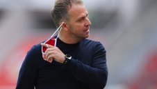 Румениге: Не очаквах от дръпнатия и кротък Ханзи да води Байерн толкова успешно