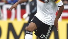 Льов: Не взимайте на мушка нашия Боатенг