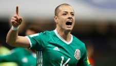 Лион сменя Лаказет с Чичарито 