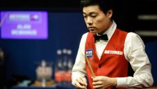 Динг най-после го направи, достигна финала на световното