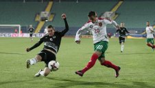 Славия е близо до Александър Тонев