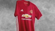 Юнайтед представи домакинския си екип + ВИДЕО И СНИМКИ