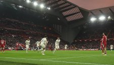 Леден душ на "Анфийлд"! Форест прегази грохналия Ливърпул