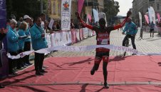 Мароканци спечелиха Софийския маратон с рекорд 