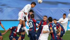 Сладък сън: Реал стряска Ман Юнайтед за Варан