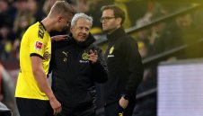 Фавре не иска да си признае грешката с Халанд