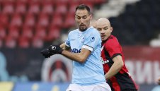 Всички погледи са към Попето