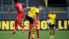 Само контузени от Барса и Байерн са близо до "Златния" Халанд