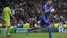 Шалке докосна сензацията, но Реал оцеля