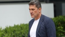 Скандал! Сайт твърди, че Фичо печелил пари от залози срещу ЦСКА