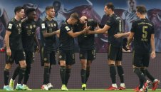 Зловещ Байерн разфасова "биковете" насред Лайпциг