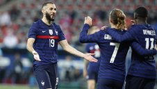 Шанс за България: Две от звездите на Франция пропускат мача утре