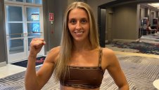 Българката Дакота може да смачка от бой Шевченко