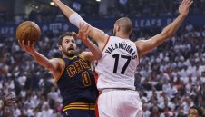 Кливланд срази Торонто в последната част