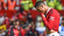 Този жалък, жалък Юнайтед! И Брентфорд се изгаври с "червените дяволи"