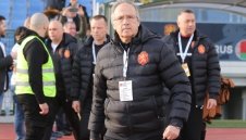 Няма да имаме нов футболен селекционер. Георги Дерменджиев запазва поста си
