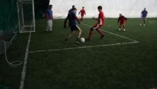 Тийнейджъри надупчиха Гол.бг на футбол