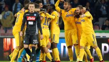 Наполи подава, Юве вкарва