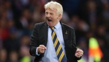 Гордън Страхън напусна Шотландия