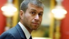 Абрамович ляга под ножа, контузи се на мач