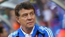 Сменят Рехагел веднага след Мондиала