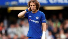 Скандал в Челси: Давид Луис псува Конте при смяната си