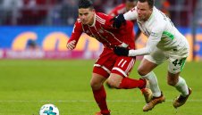 Хамес е играч на месеца в Байерн със смазваща преднина