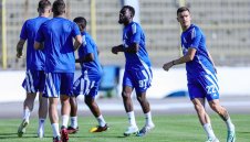 Левски спира да ухажва топката