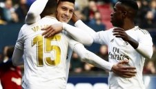 Йович едва оживял след падане от стена