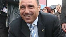 Стоичков отваря пиано бар