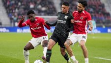 Филип Кръстев и Цволе паднаха от Аякс