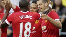 ОФИЦИАЛНО: Йънг остава "червен дявол" до 2018