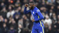 Барселона води тайни преговори с ас на Челси 