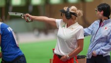 Букет и благодарности от БОК за Мария Гроздева