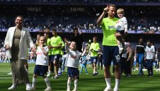 Тотнъм стана за резил срещу Брентфорд