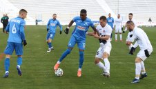 Левски оцелял в касапница