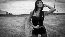 Жинола заряза жена си и си легна с 22 години по-младо от него гадже + СНИМКИ