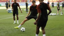 Стоунс: Пеп е №1 в света